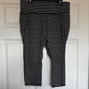 Livi Active Black and White Striped Capris